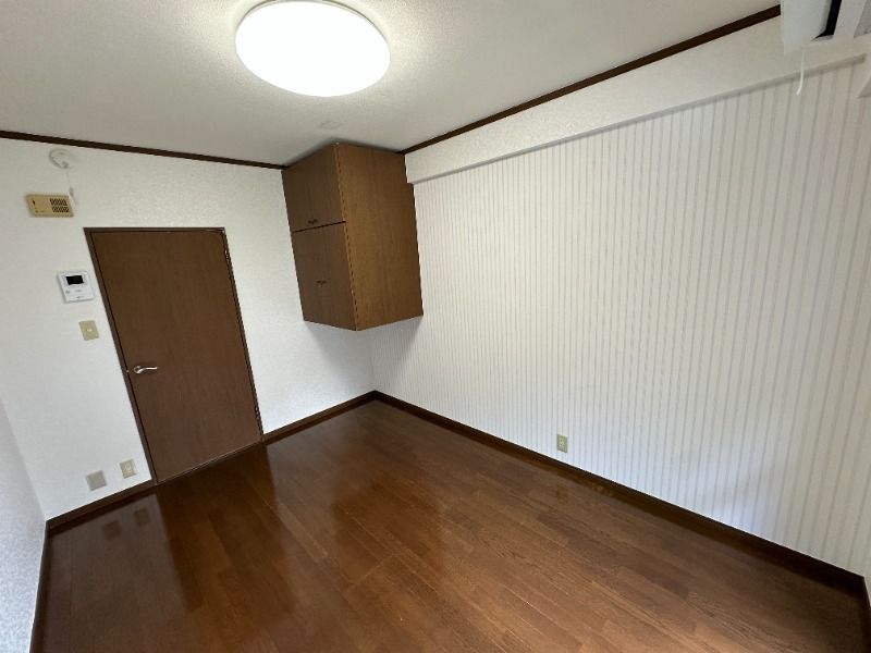 山京マンションの居間写真