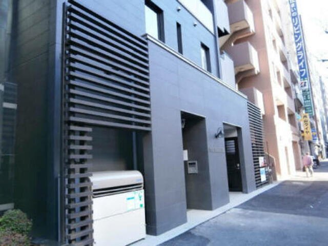 ロビー　エレベーター付き
