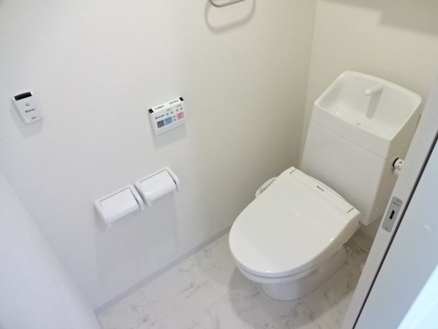 トイレ　シャワー付トイレ