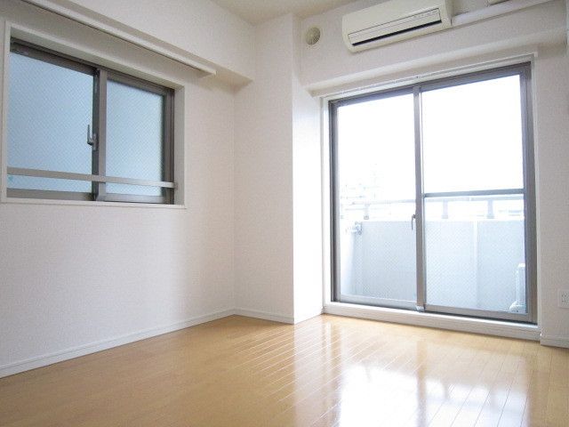 その他部屋・スペース　二面採光で日当り良好なお部屋