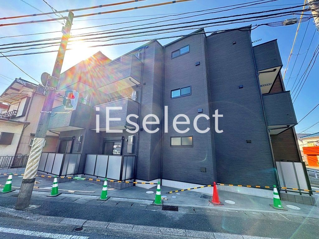 建物外観　蘇我駅徒歩9分の目の前スーパーの好立地物件♪