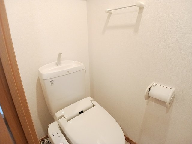 トイレ　落ち着いたトイレです