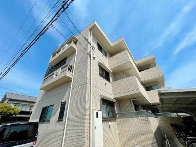 建物外観　オートロック付きで安心です！