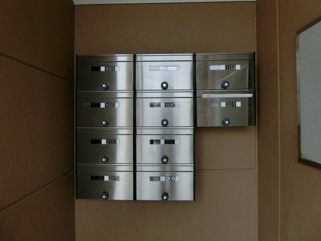 ＪＲ山陰本線 東山公園駅 徒歩17分 2階建 築13年の外観写真