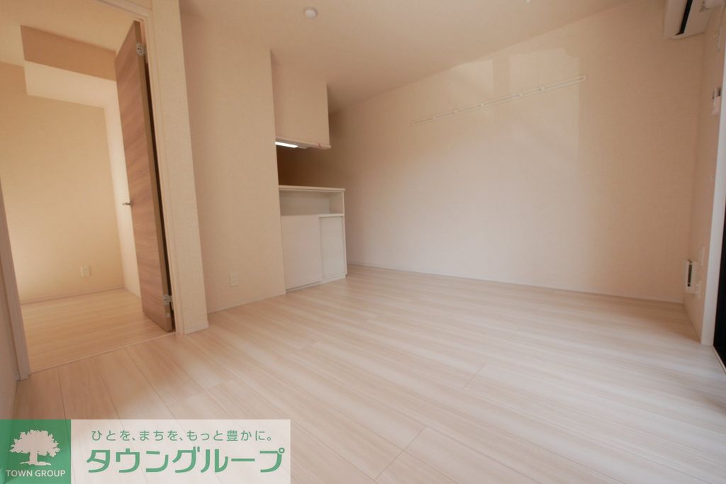 クレールガーデンの居間写真
