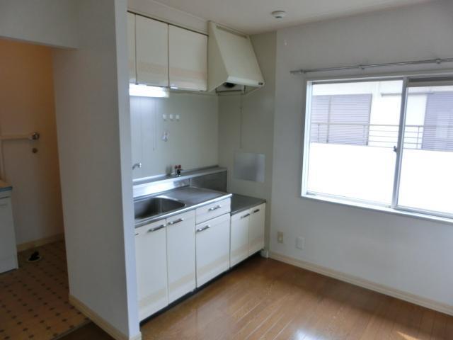サンハイツ本城 A棟のキッチン写真