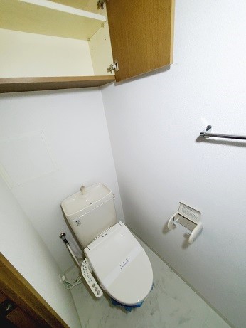 東急田園都市線 田奈駅 徒歩7分 5階建 築25年のトイレ写真