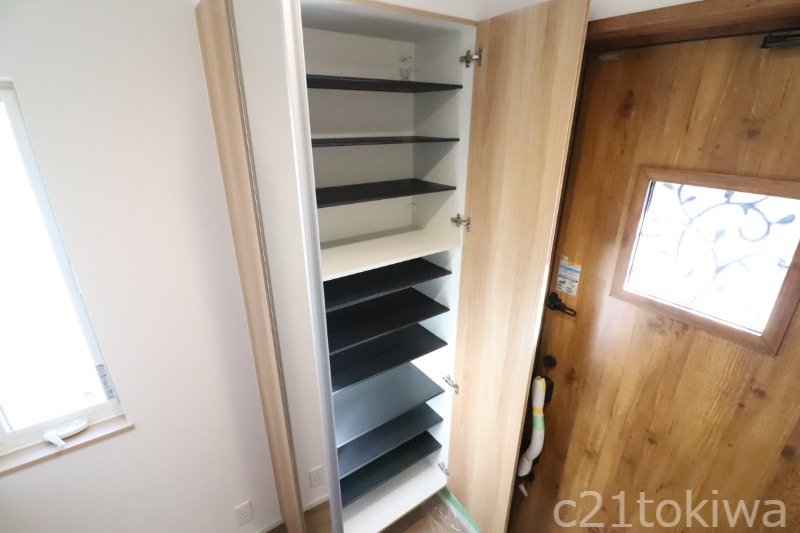 H・Elle Casa B棟の玄関写真