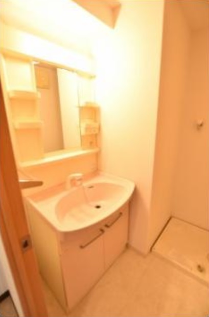 洗面設備　同物件、別部屋のお写真です。ご参考までにご覧ください。