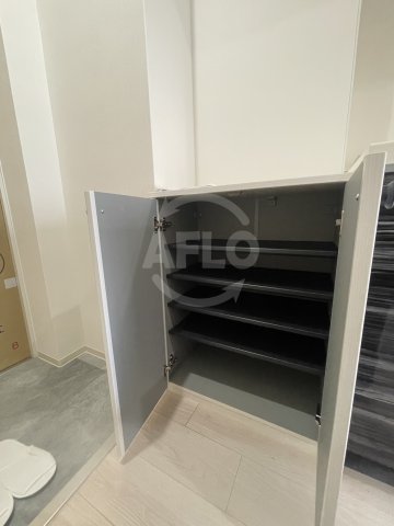 収納　セオリー大阪東DOOR　収納