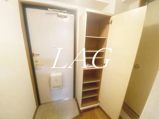 玄関　玄関です。
