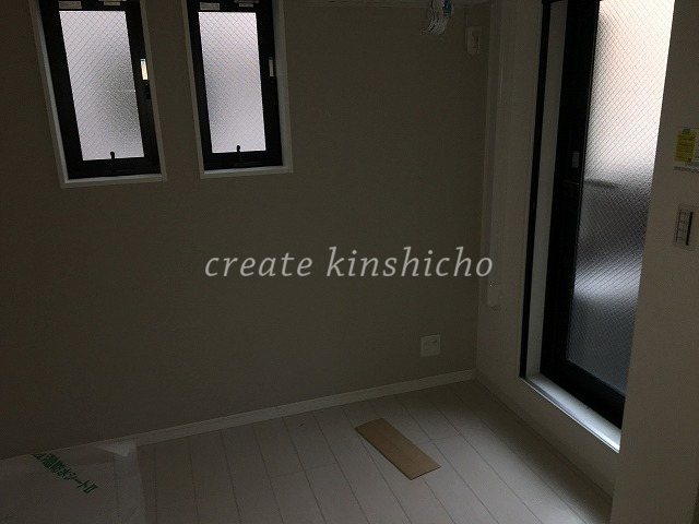インスパーク千住緑町IIIの居間写真
