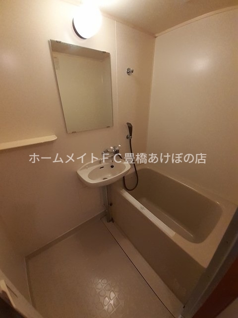 バス・シャワールーム　同型別部屋写真