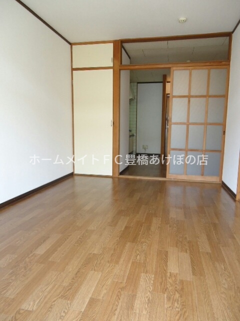 居室・リビング　同型別部屋写真