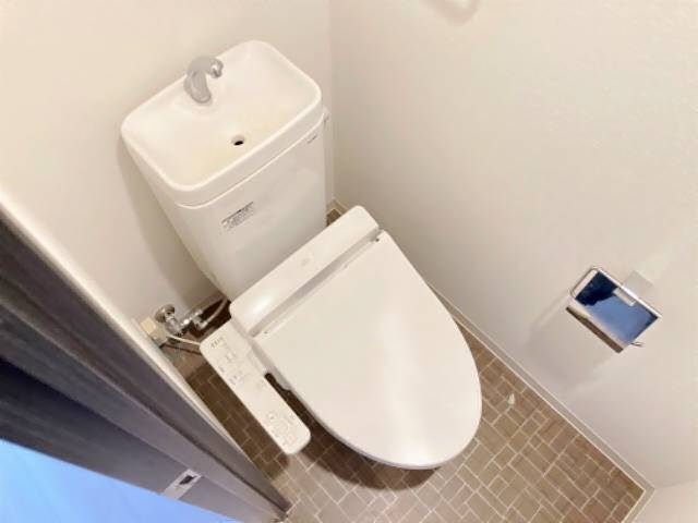 トイレ　別号室参考写真