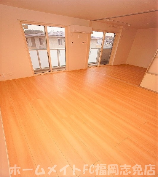 ＪＲ香椎線 酒殿駅 3階建 築9年の内装写真