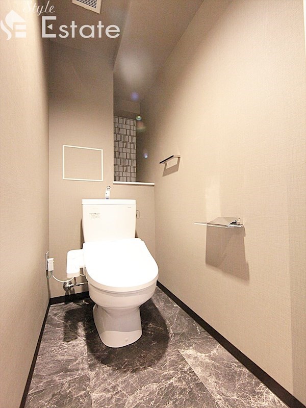 地下鉄東山線 亀島駅 徒歩4分 7階建 築6年のトイレ写真