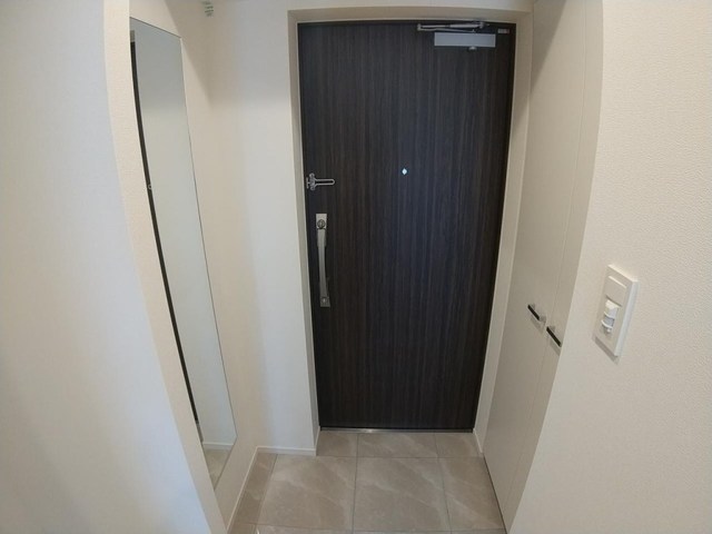 玄関　同仕様タイプ