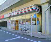 コンビニ　セブンイレブン練馬富士見台駅西店（コンビニ）まで215m