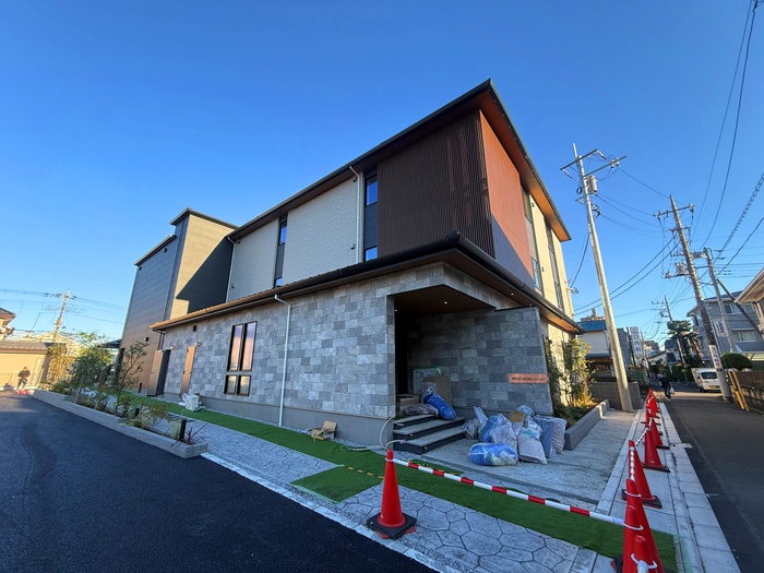 建物外観　建築中