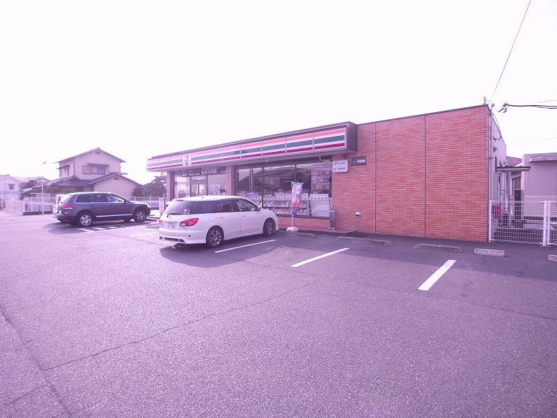 コンビニ　セブンイレブン　倉敷帯高店（コンビニ）まで614m