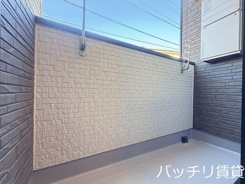 バルコニー　同シリーズの別号室の画像。現況優先