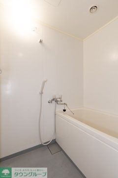 バス・シャワールーム　※写真は同タイプ住戸です。