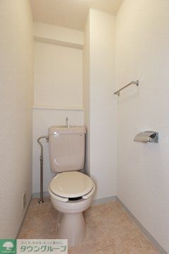 トイレ　※写真は同タイプ住戸です。