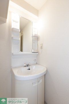 洗面設備　※写真は同タイプ住戸です。