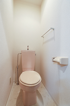 トイレ　※写真は同タイプ住戸です。