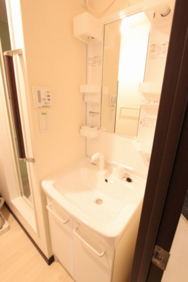 洗面設備　※別部屋の写真です