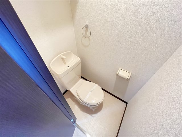 フジパレス光南町II番館のトイレ写真