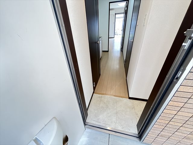 フジパレス光南町II番館の玄関写真