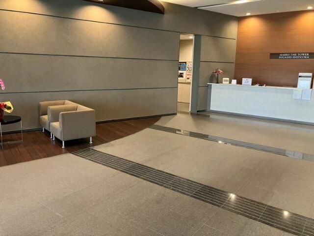 ロビー　建物の内部です