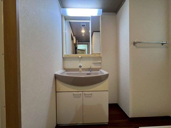 洗面設備　※別部屋の写真です
