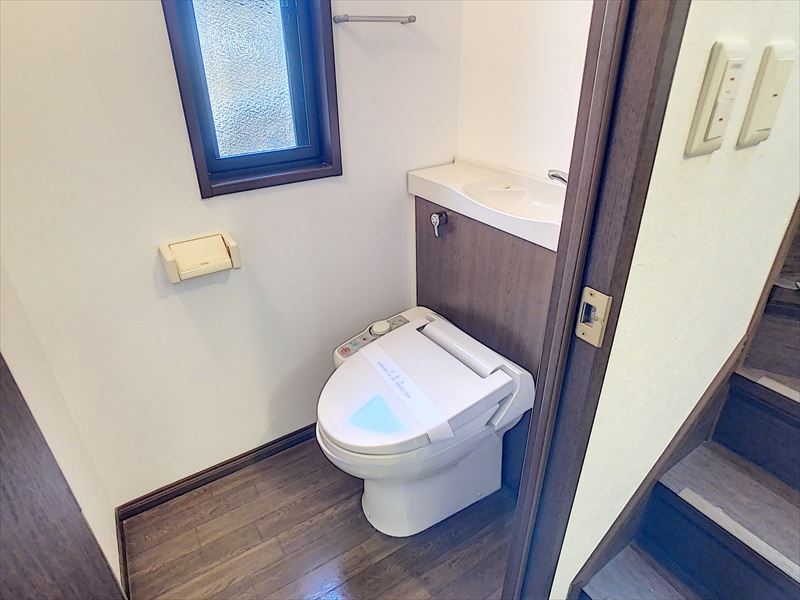白井貸家Aのトイレ写真