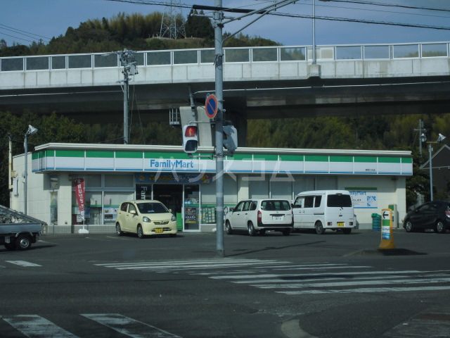 コンビニ　ファミリーマート静岡川合店（コンビニ）まで1434m