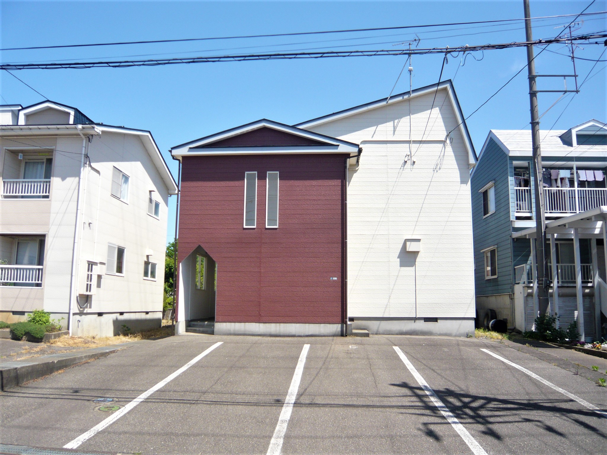 【ラスターハウスの建物外観】