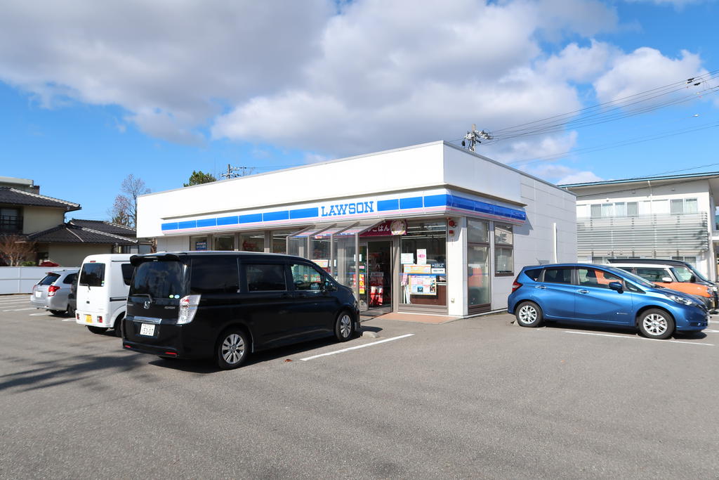 コンビニ　ローソン金沢有松店（コンビニ）まで722m