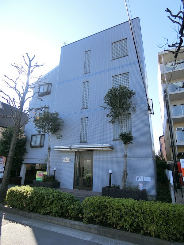 江戸川区北篠崎のマンションの建物外観