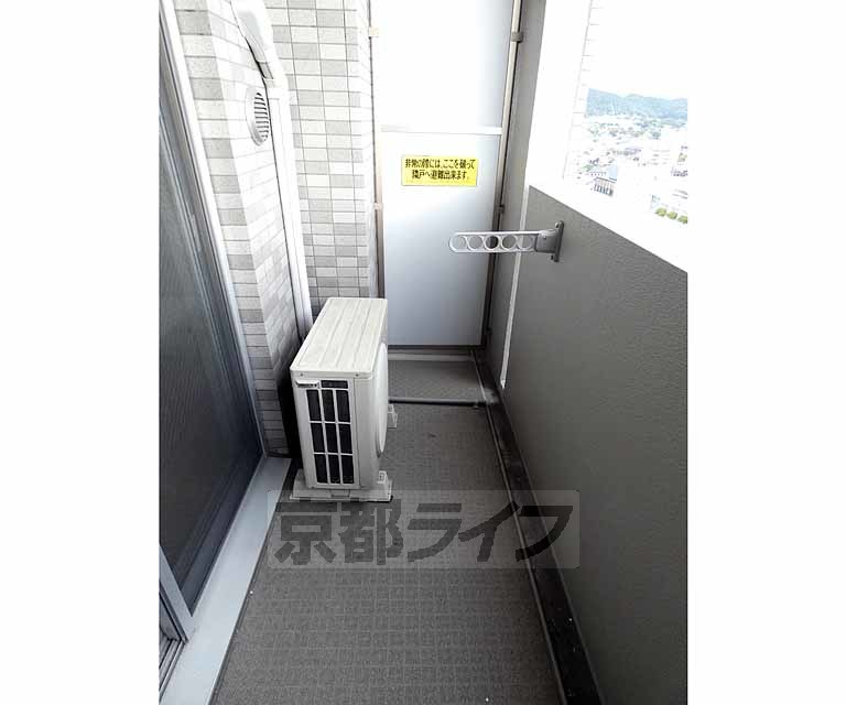 【京都市下京区万寿寺町のマンションのバルコニー】