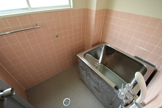 バス・シャワールーム　※別部屋の写真です