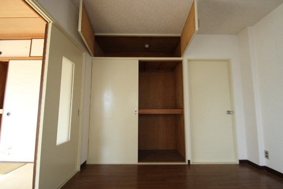 収納　※別部屋の写真です