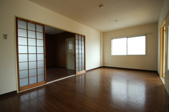 居室・リビング　※別部屋の写真です