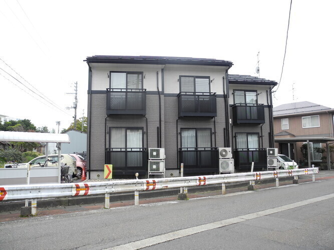 新潟県新潟市秋葉区東島（アパート）の賃貸物件の外観