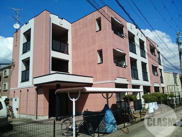 堺市北区北花田町のマンションの建物外観