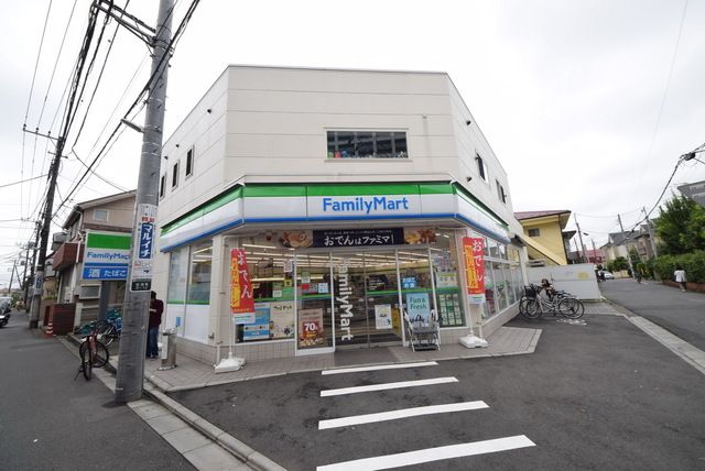 コンビニ　ファミリーマートひばりヶ丘駅東店（コンビニ）まで320m