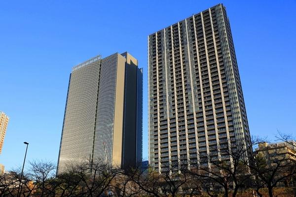 千代田区富士見のマンションの建物外観