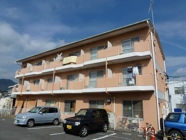 長野市大字栗田のマンションの建物外観