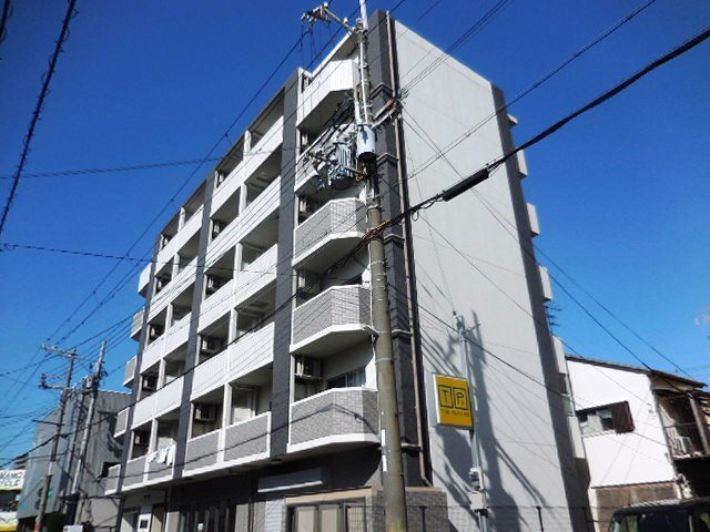 尼崎市西本町のマンションの建物外観